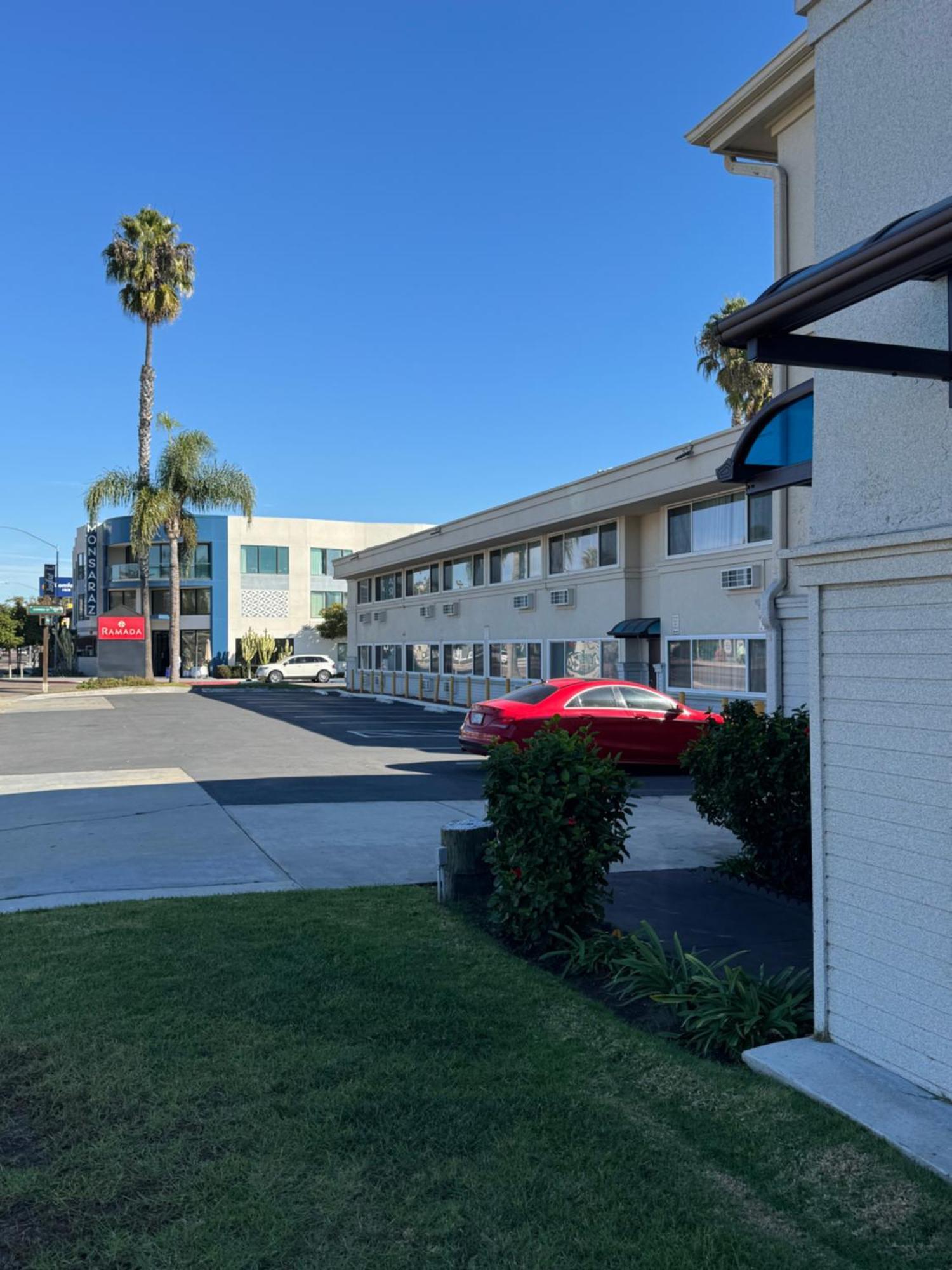 Ramada By Wyndham San Diego Airport Hotel Exterior photo