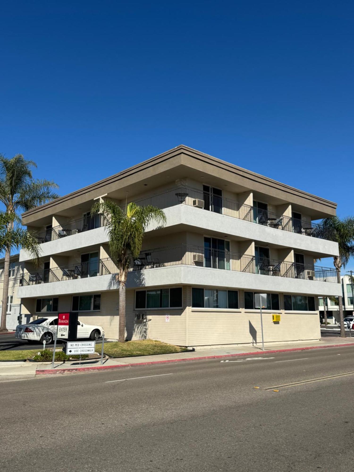 Ramada By Wyndham San Diego Airport Hotel Exterior photo