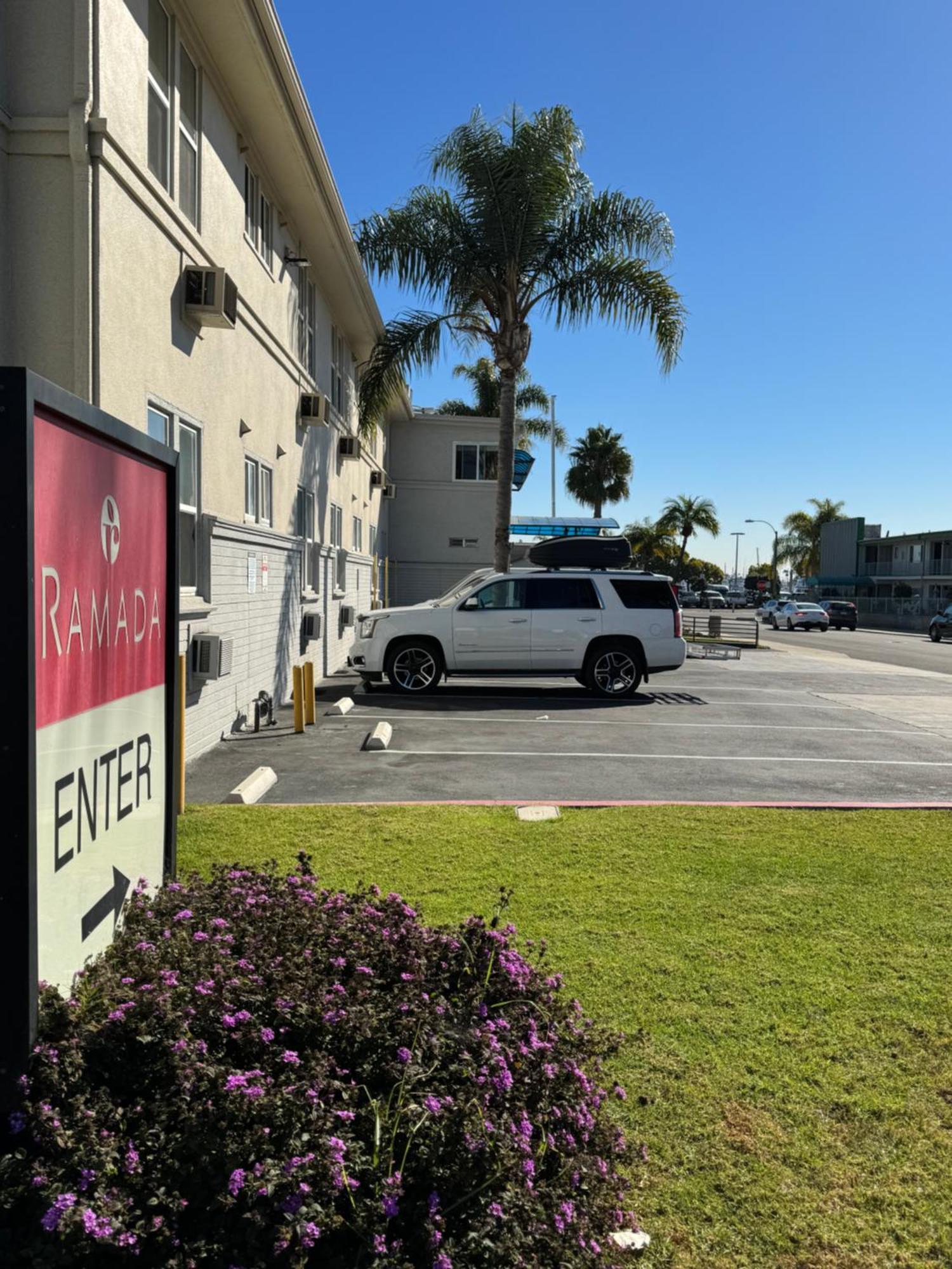 Ramada By Wyndham San Diego Airport Hotel Exterior photo